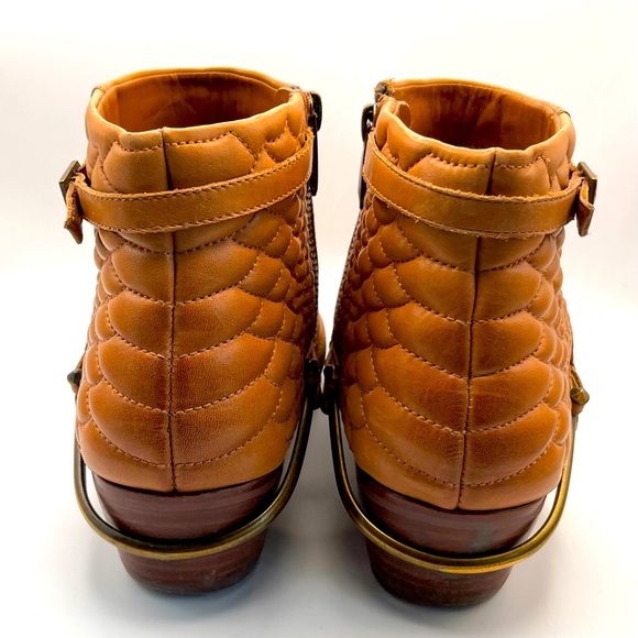 SAM EDELMAN CAMEL BOOTIE - Picture 3 of 17